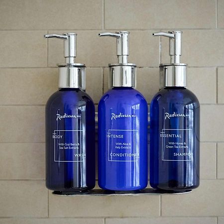 Radisson Blu Toronto Downtown Hotel Екстериор снимка