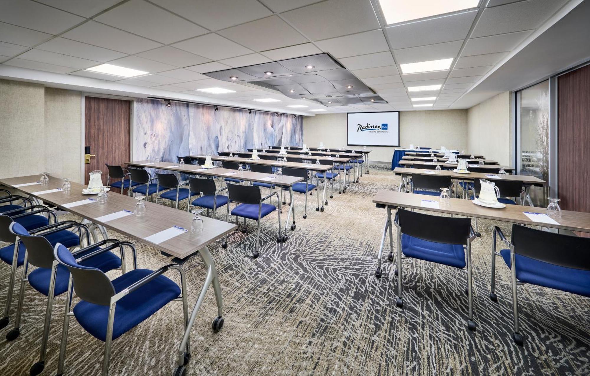 Radisson Blu Toronto Downtown Hotel Екстериор снимка